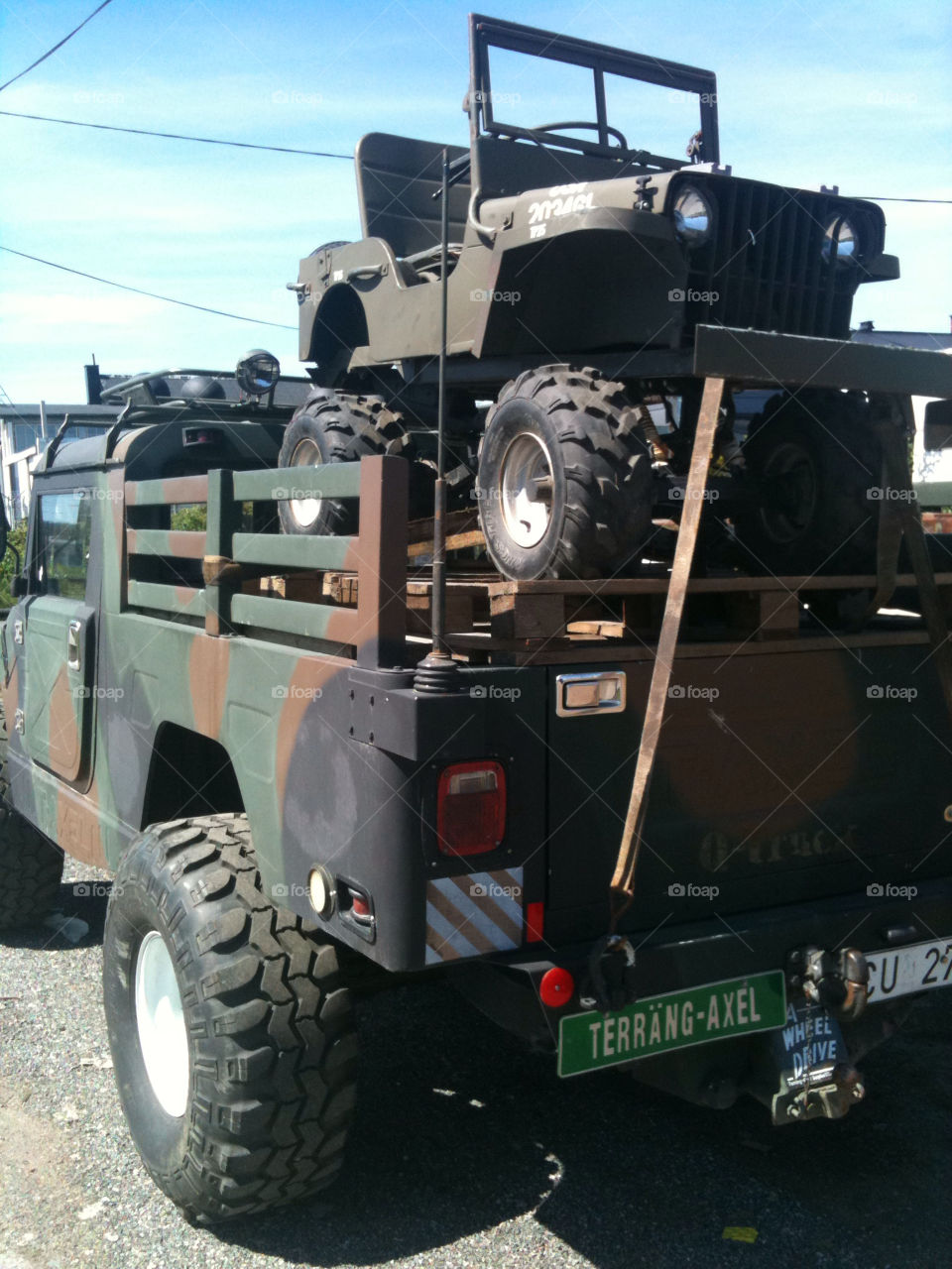 sweden baby small jeep by zebra