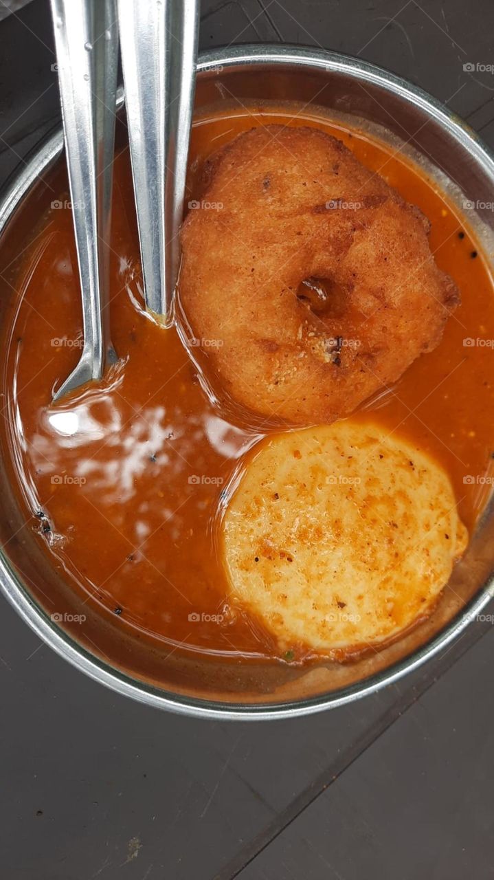 Idli Vada Sambhar