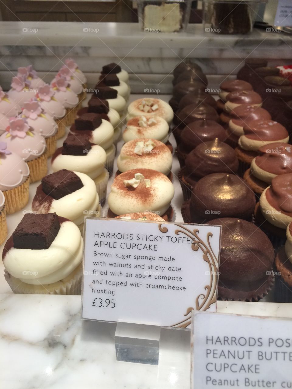 Mm.. Cupcakes. Dessert shopping in Harrod's is one of my favorite past times 