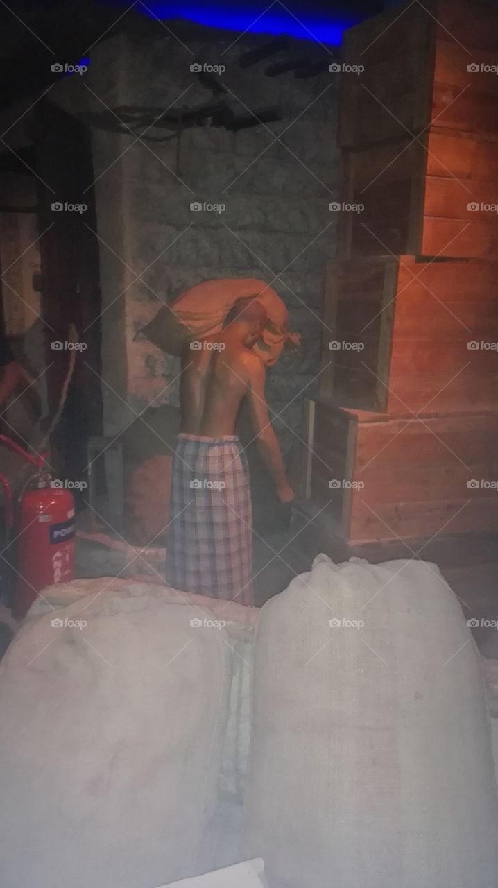 how they work the old Arabic  people.