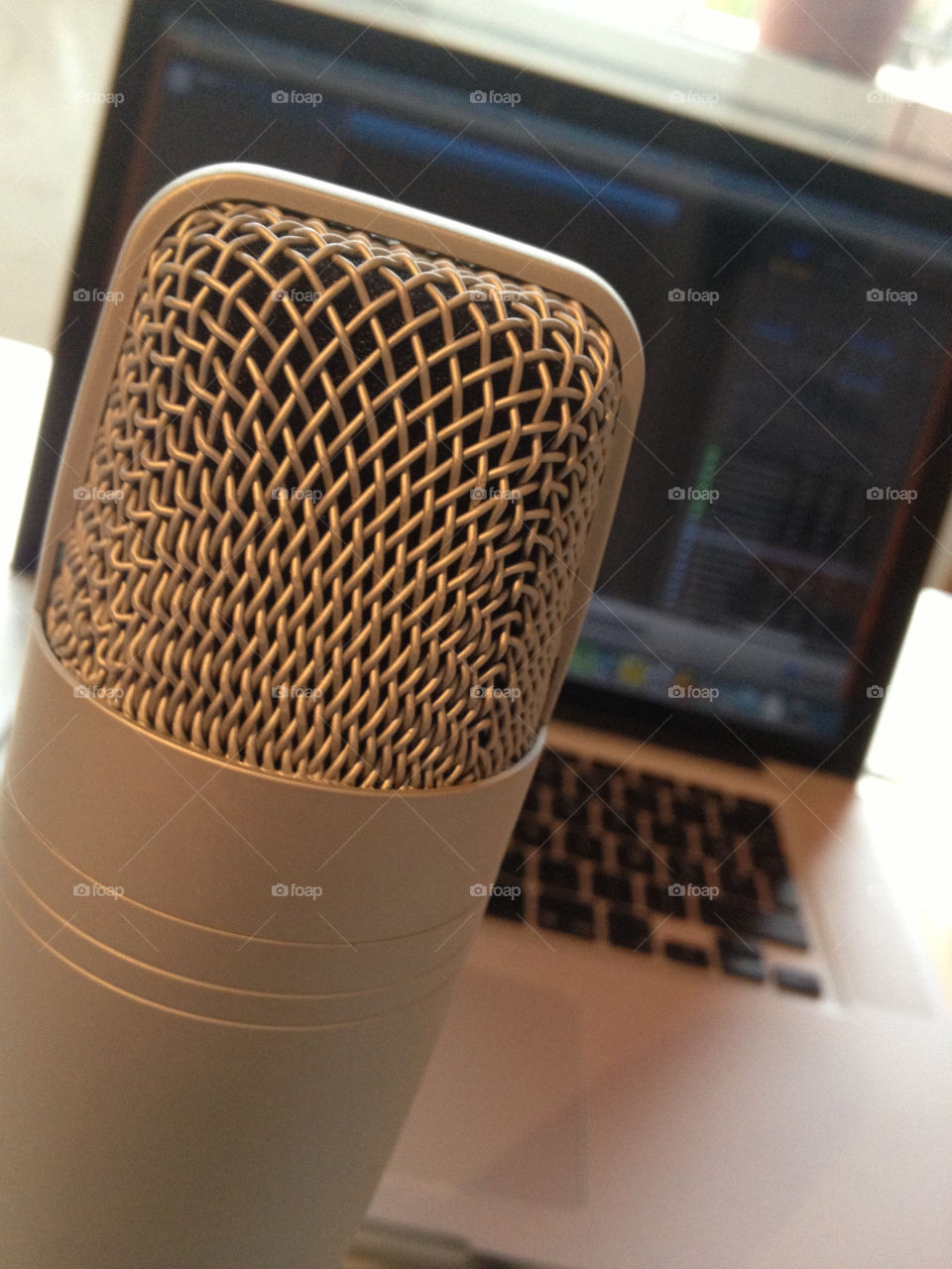 radio record live microphone by adrienpepin