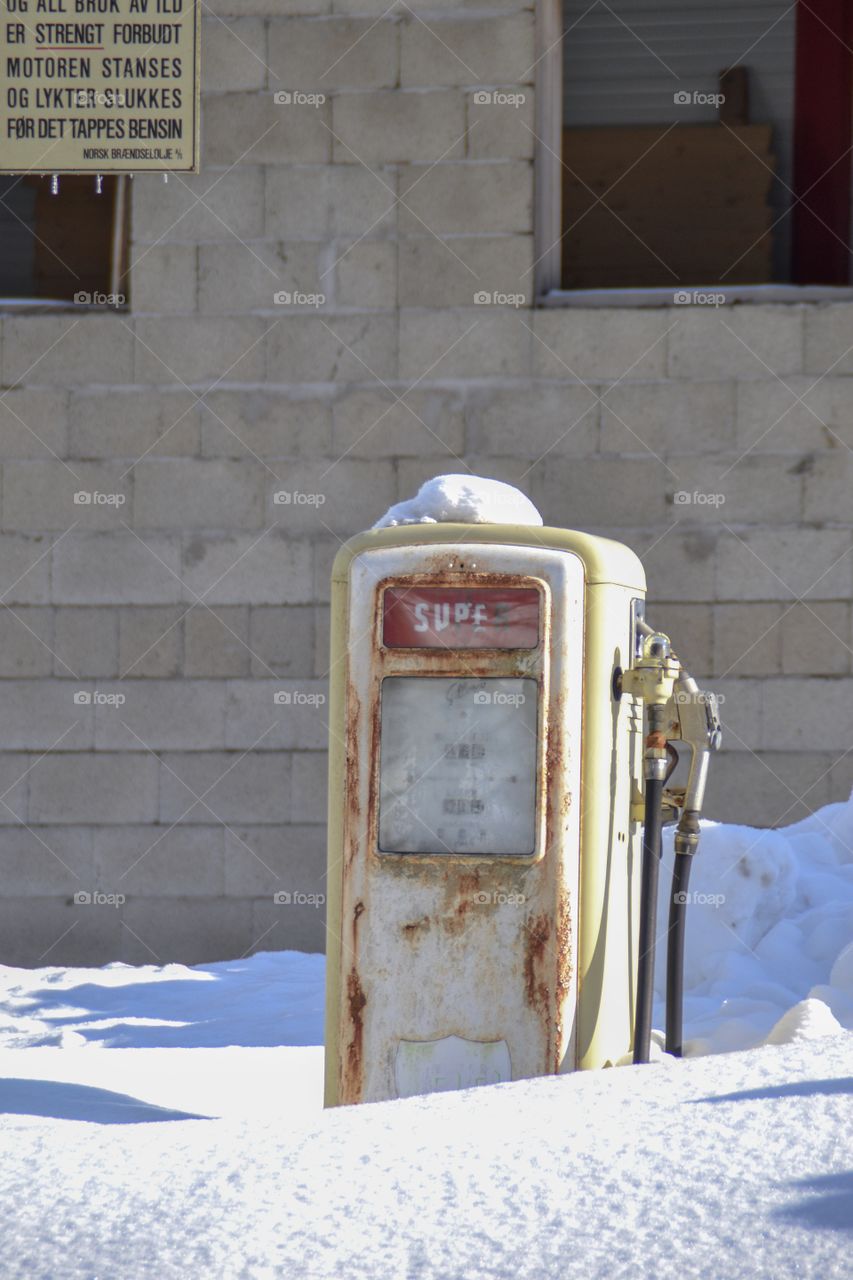 Gas pump