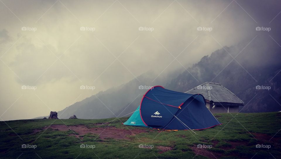 camping and trekking at triund,mcleodganj,himachal pradesh,india