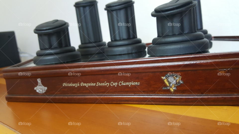 Stanley cup champions Pittsburgh penguin championship rings display case. mahogany wood engraved gold and silver.