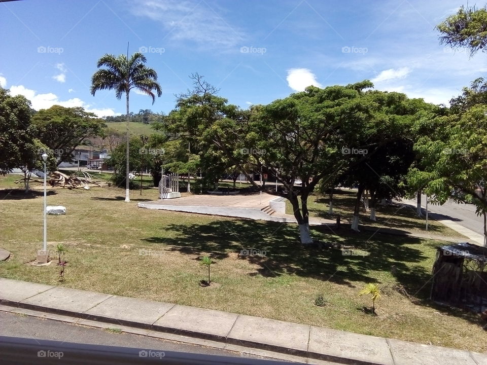 Naturaleza y Tranquilidad desde la Plaza Rafael Urdaneta de San Juan de Colón, Táchira, Venezuela.