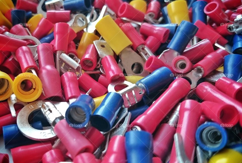 Electrical connectors 