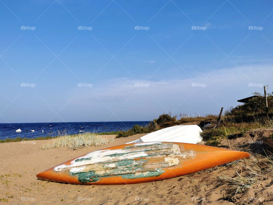 Surfing board on the beach