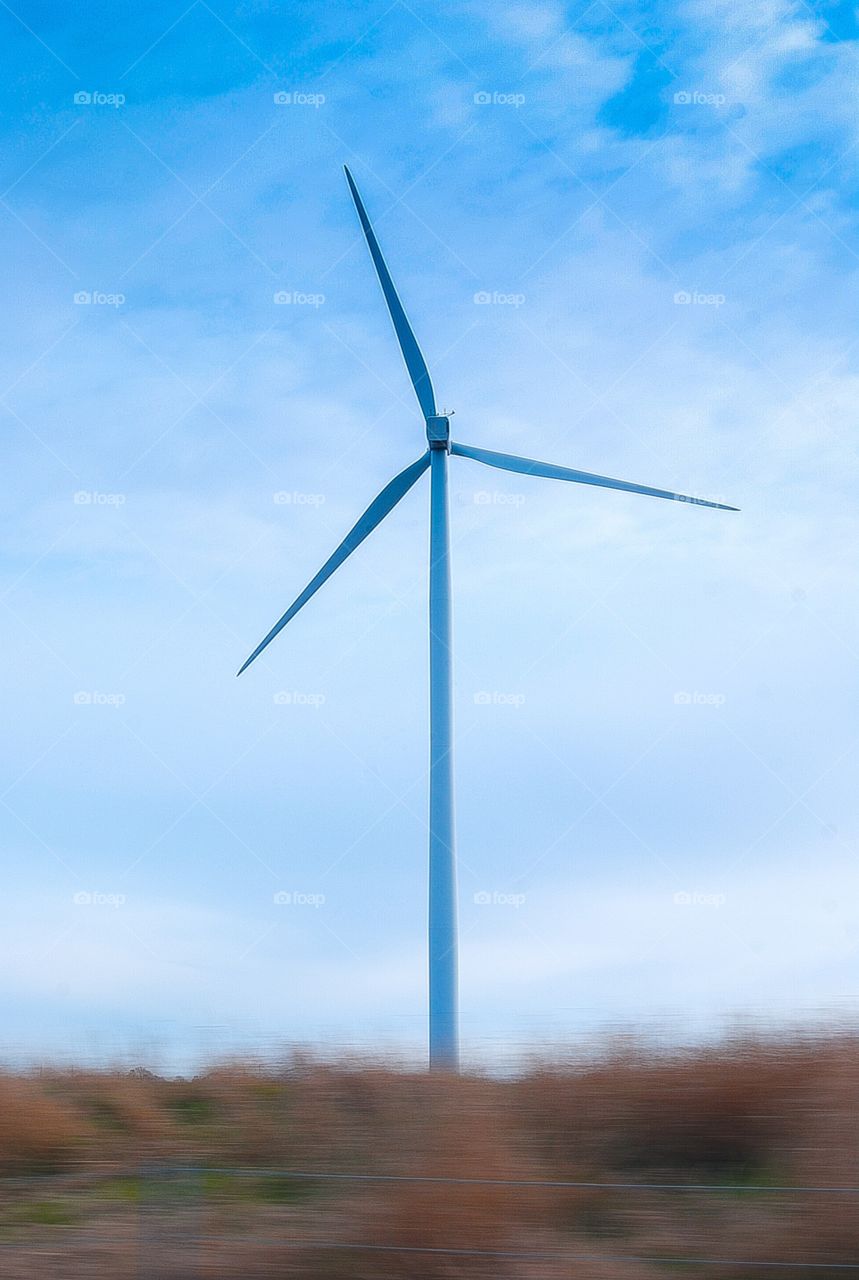 Wind turbine 
