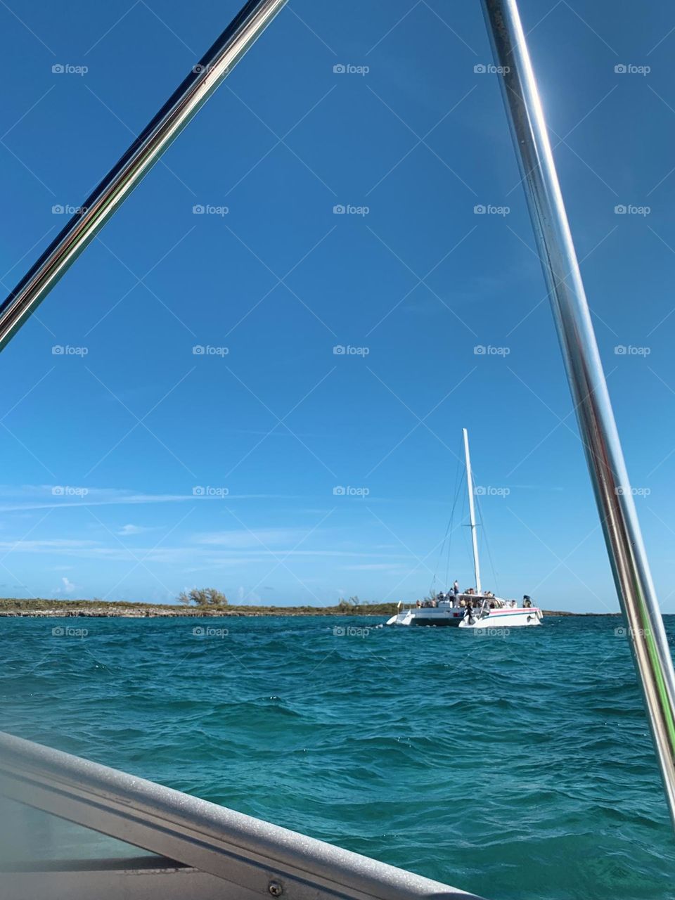 Shore boat shuttling tourists - Island Hoping Bahamas 