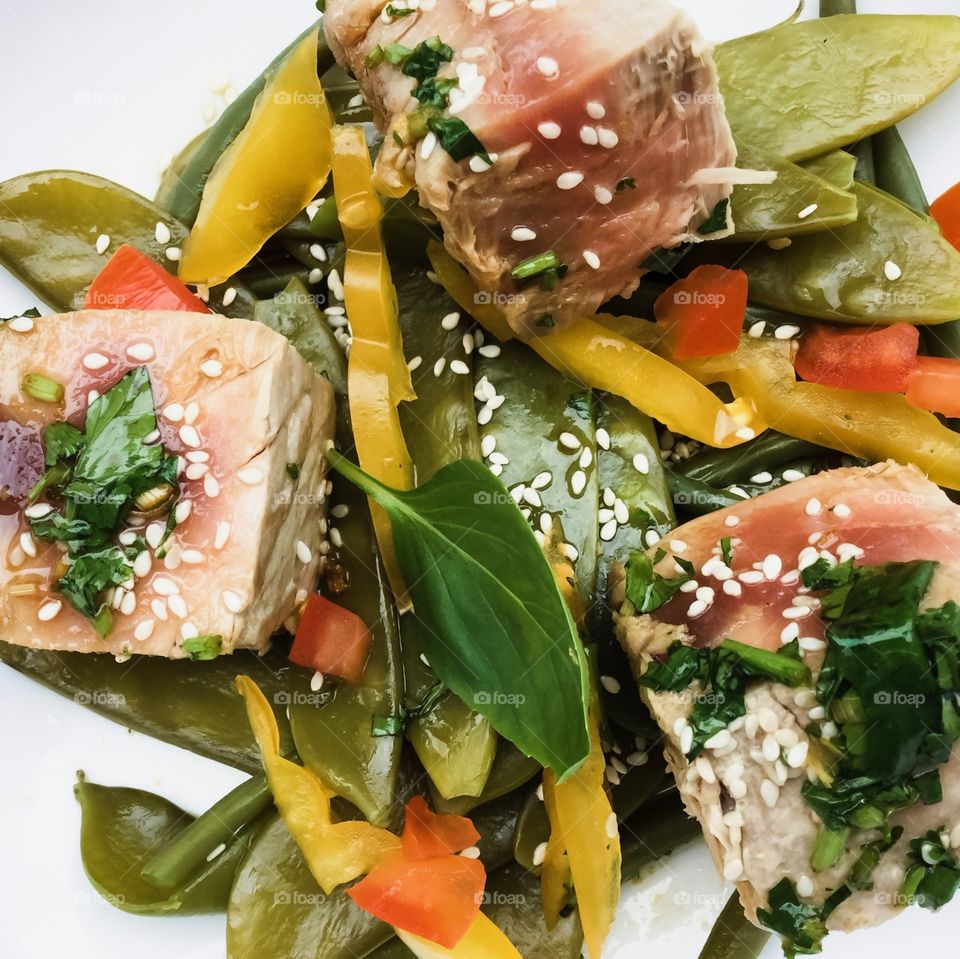 Lunch fish tuna green vegetables 