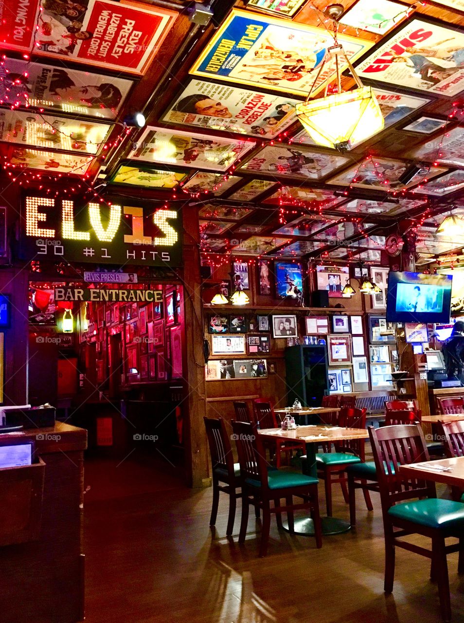 Elvis Bar