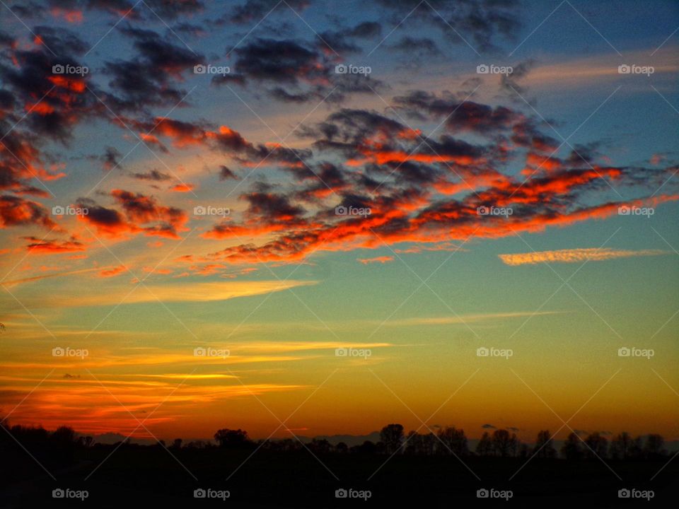 rote Wolken am Himmel