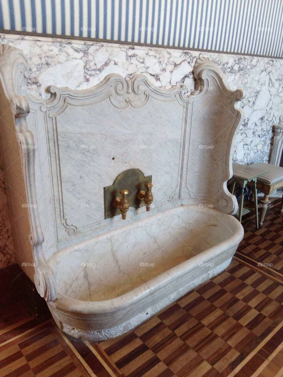 Royal Villa of Monza, Italy. Bathroom's queen