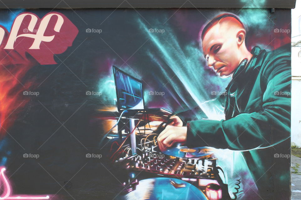 green color story, graffiti art