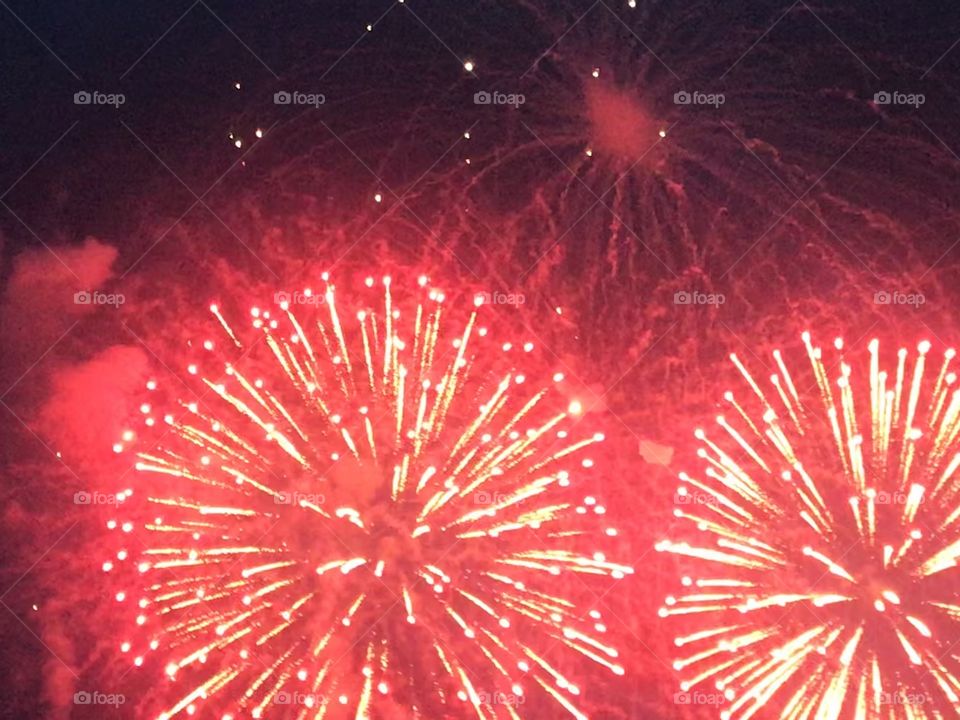 A-symmetrical sky crackers 