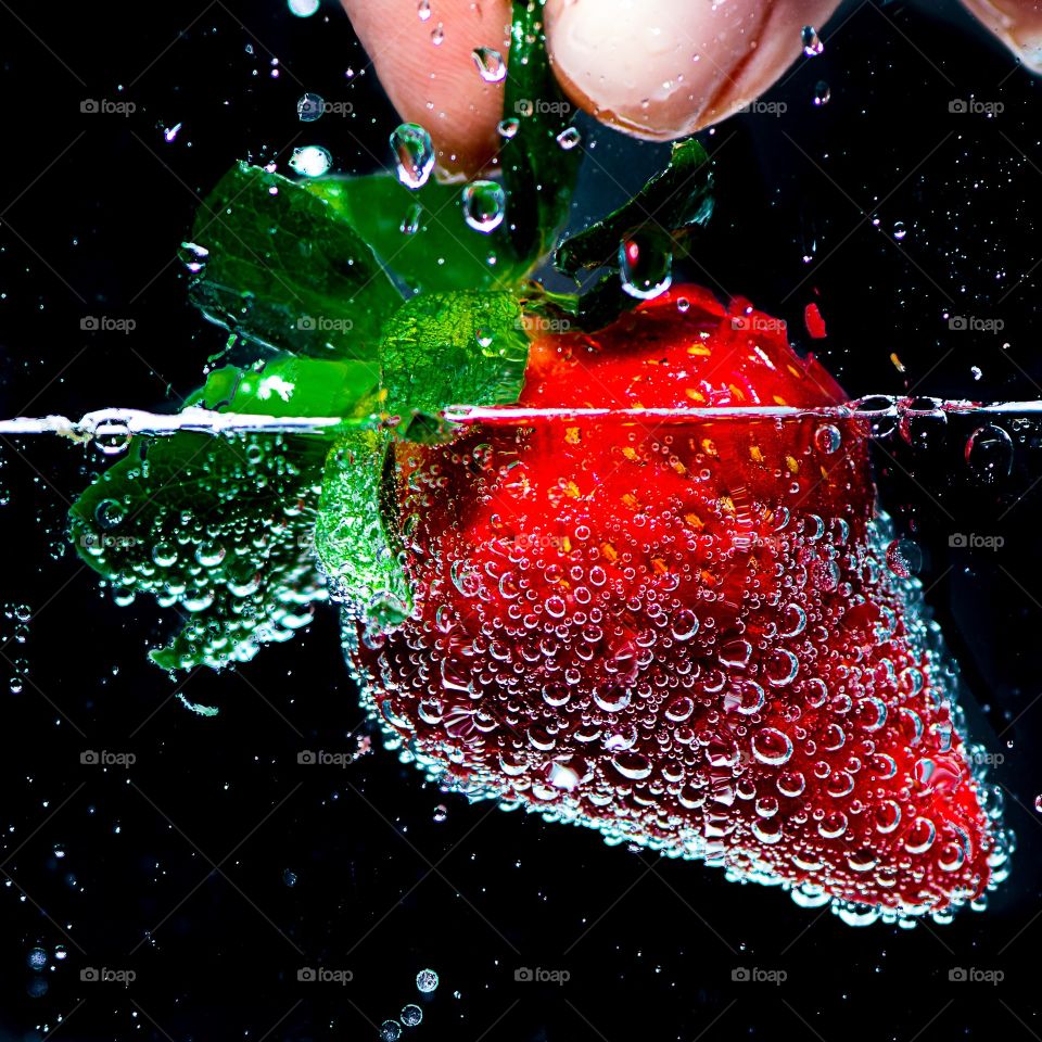 Wet and fresh fruits 