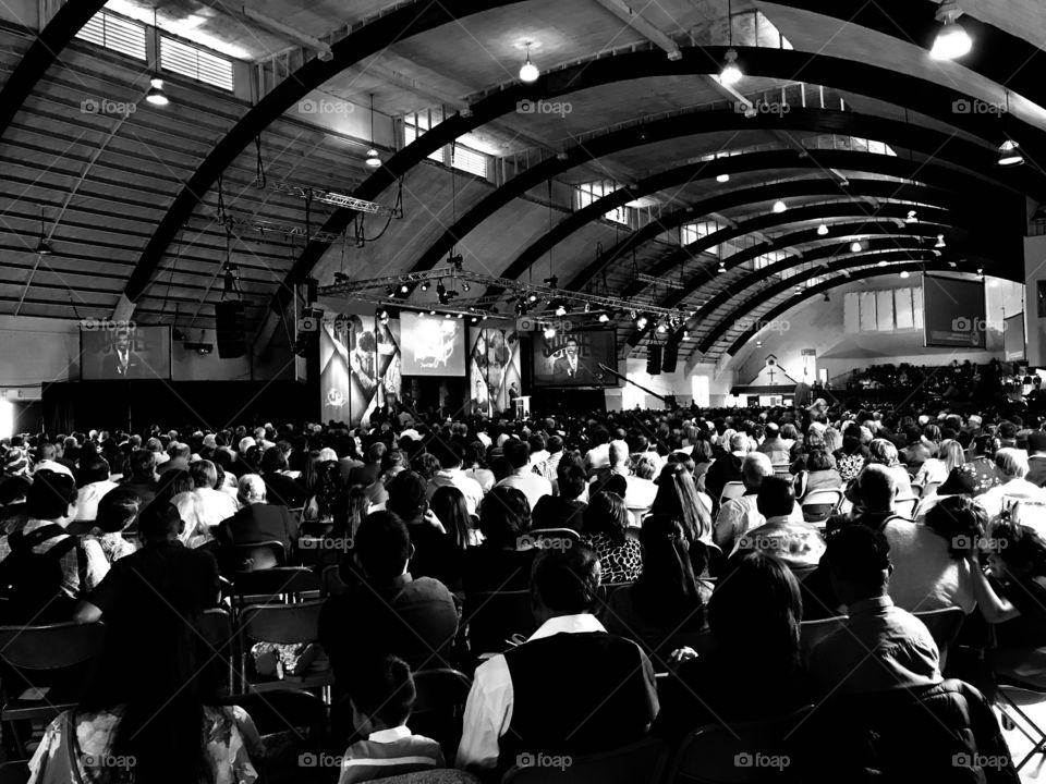 Listening to the best speaker to uplift your spirit to serve God everyday and every where. 