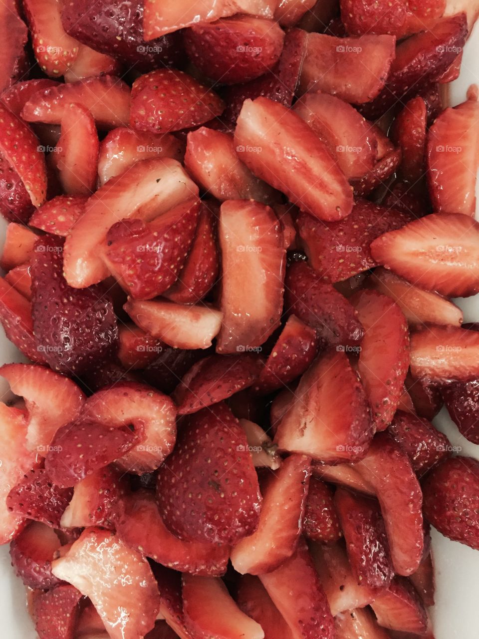 Fresh strawberries wih lemon juice