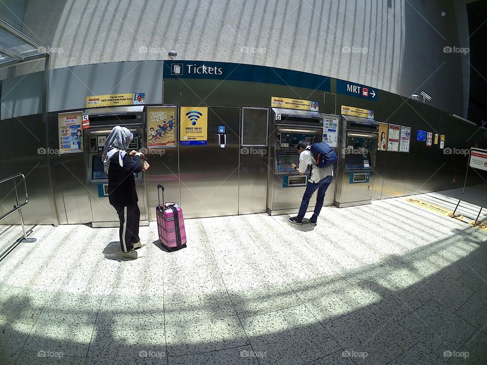 Psysical distancing in new era situation 