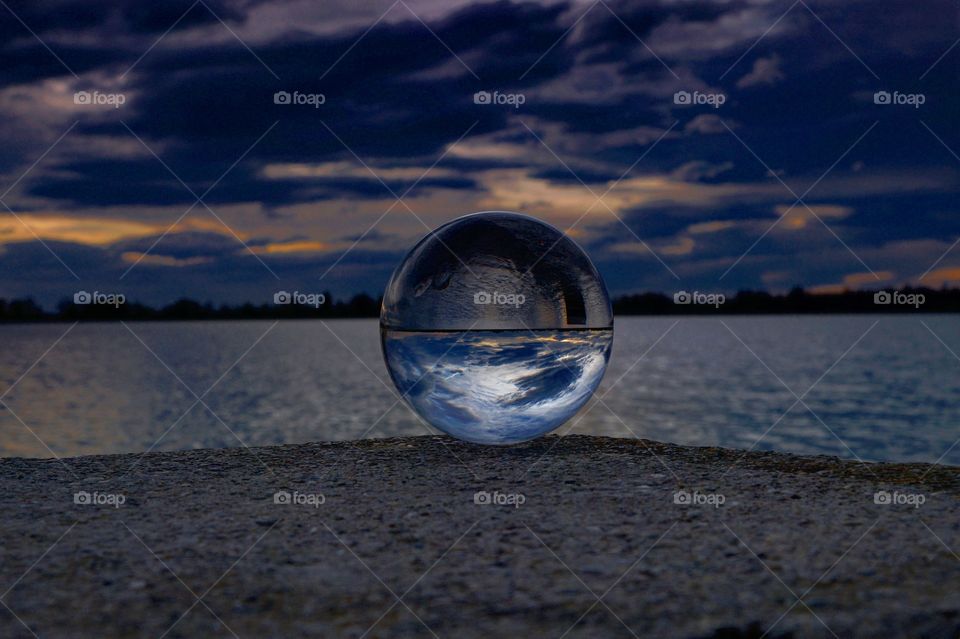 Lensball