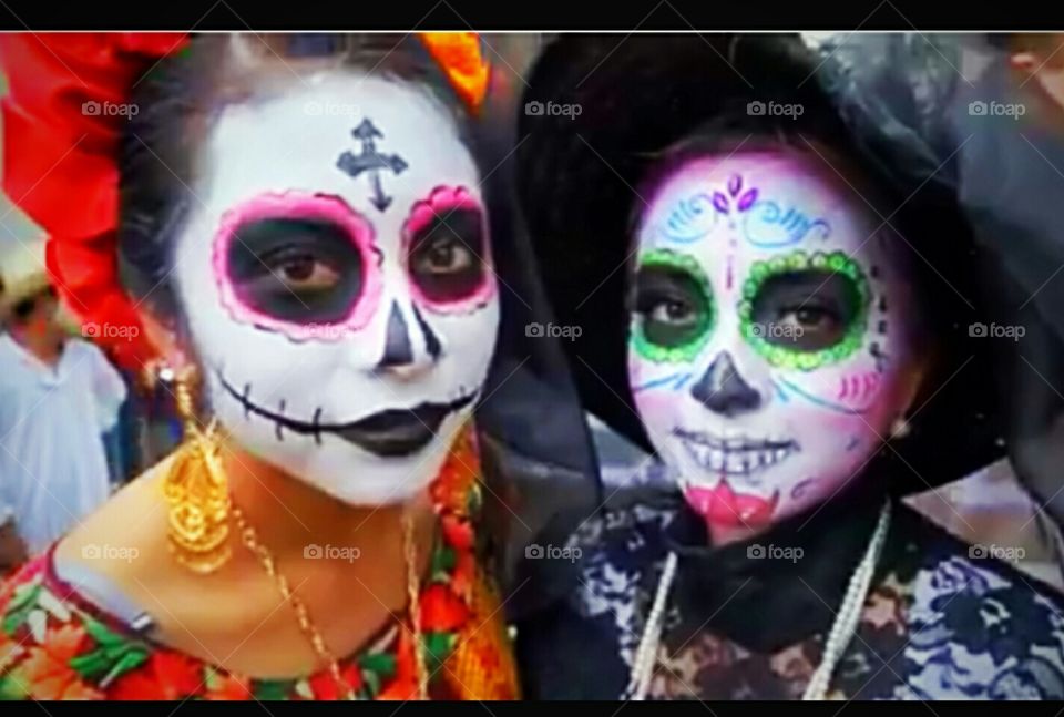 Sister skulls
