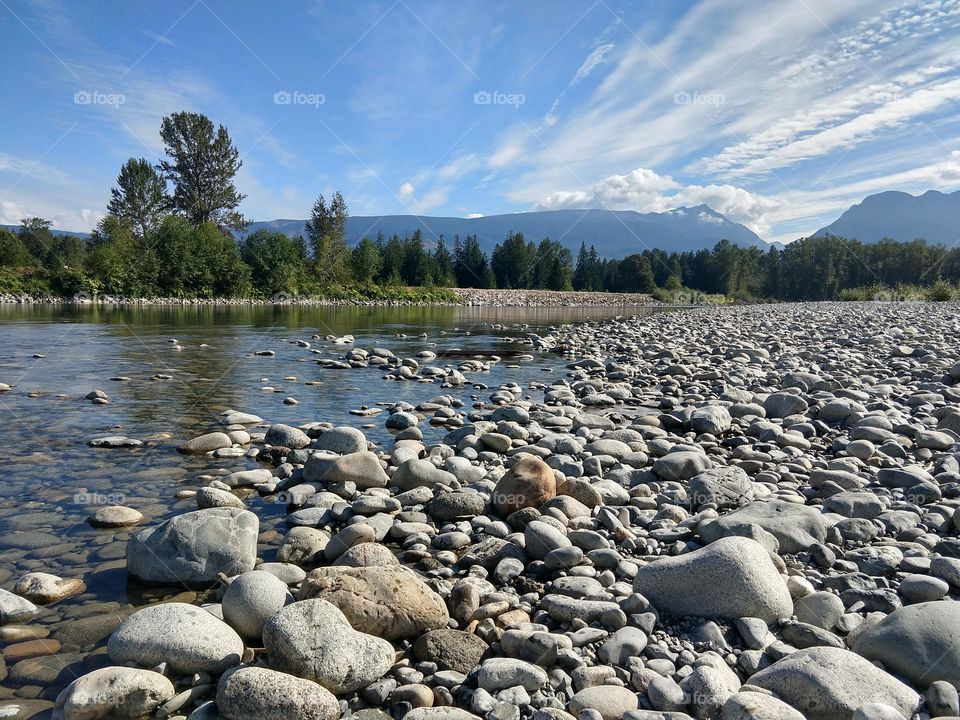 Private access to Snohomish river