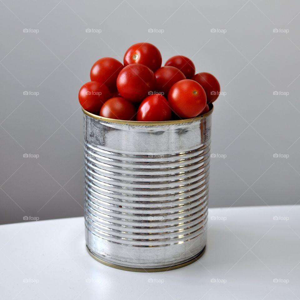 Can of tomatoes