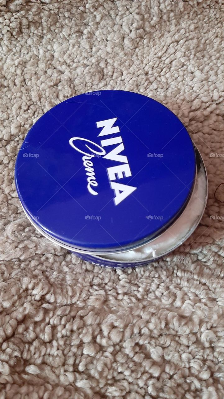 moisturizing cream for the whole family NIVEA