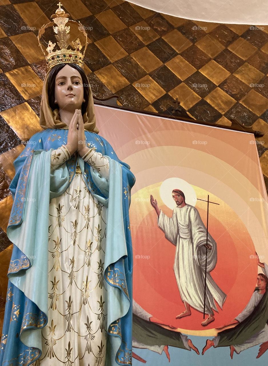 🙏 🇪🇸 Oh Maria, ruega por nosotros que recurrimos a ti.  Amén.  🇧🇷 Ó Maria, Nossa Senhora, rogai por nós que recorremos a vós. Amém. / 🇺🇸 O Mary, pray for us that we turn to you.  Amen. / 🇮🇹 O Madonna, prega per noi che ci rivolgiamo a te. Amen. 
