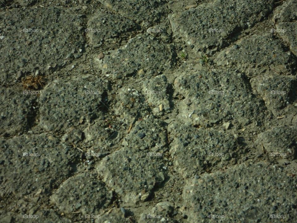 Cracks in the gravel 