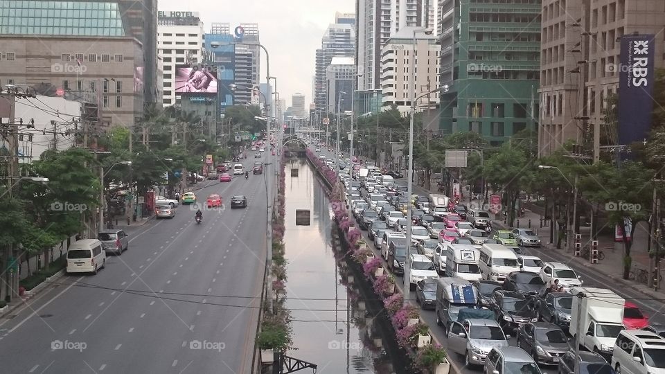 rush hour grid locked in the streets of Bangkok