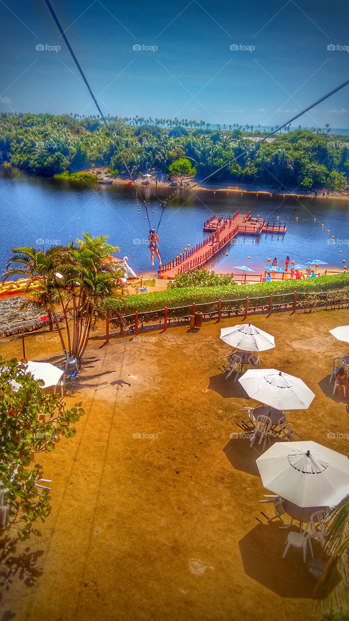 lago tirolesa zipline