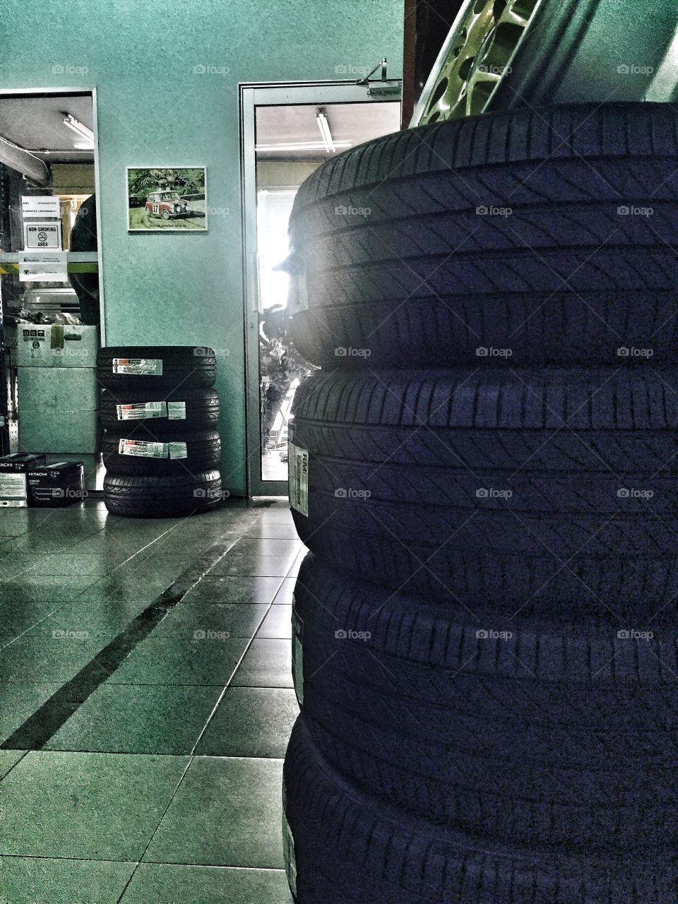 Tyre workshop mechanic 