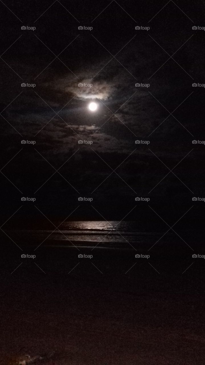 lua na praia