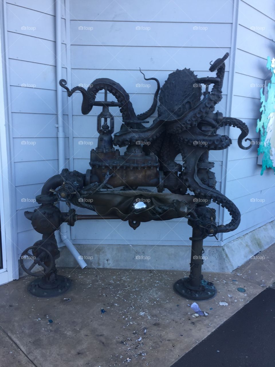 Octopus sculpture 