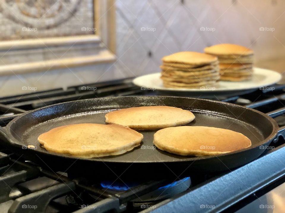 Homemade Bourbon Vanilla Pancakes 