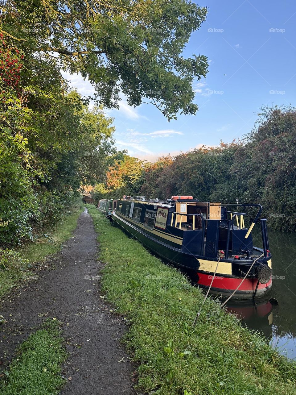 Moored up for the night late afternoon sunset Oxford canal Daventry narrowboat cruise vacation holiday English countryside