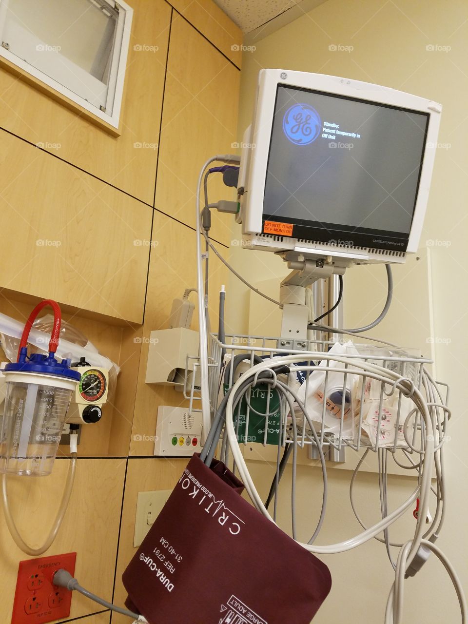 monitor sitting idle