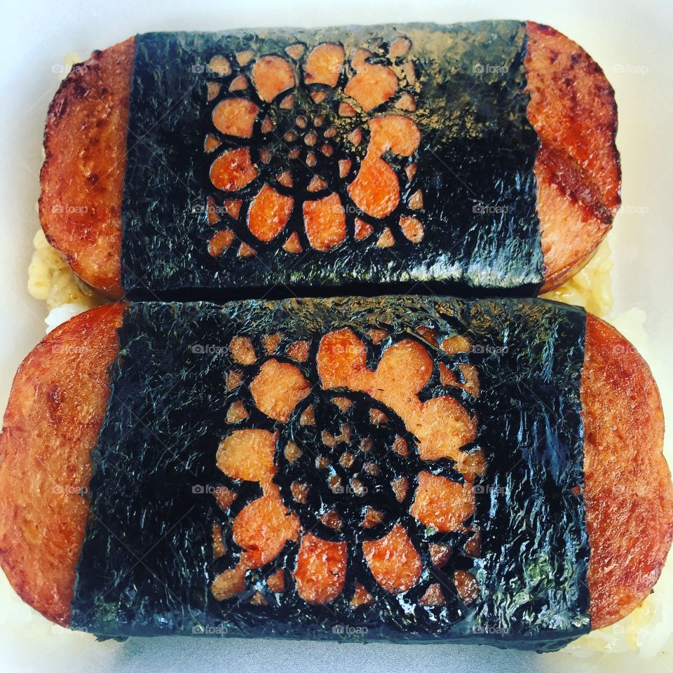 Spam musubi