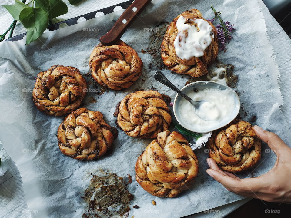 chocolate cinnamon rolls with sourcream topping