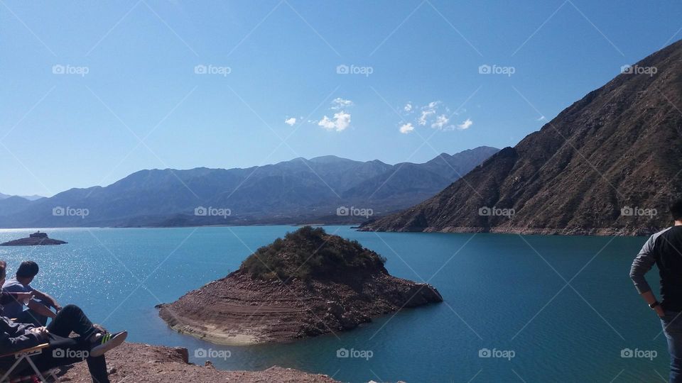 paseo hacia embalse mendocino, vista de montañas