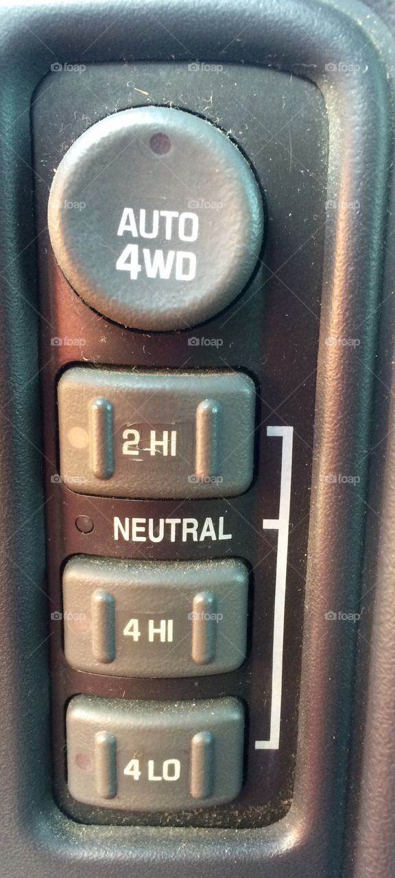 4-Wheel Drive Buttons 