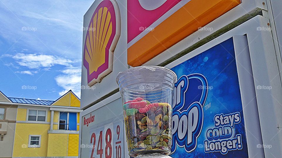 Shell Standout Snacks - The most inclusive Shell gas station that I know of. Complete with a Circle K Convenience Store and a Dominos Pizza. Superb service, clean and a variety of snacks as depicted in my photos such as mixed nuts and sour worms