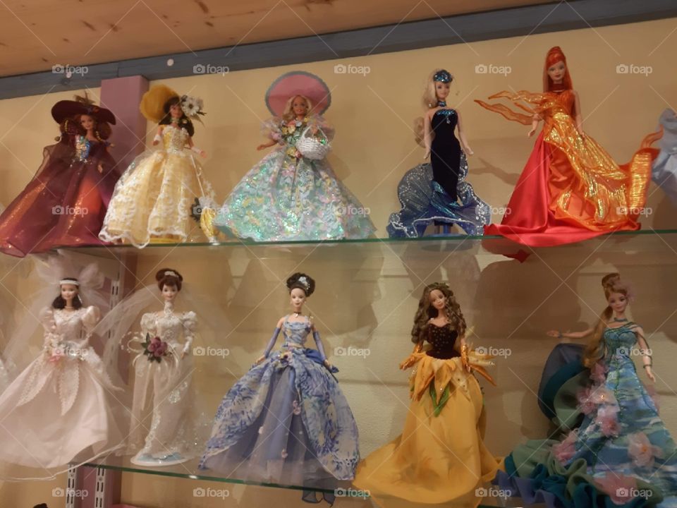 The magic world of dolls