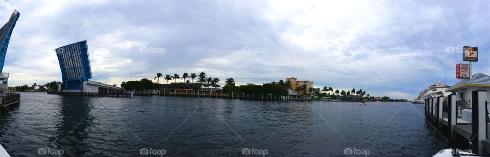 Sunday Boating. Fort Lauderdale