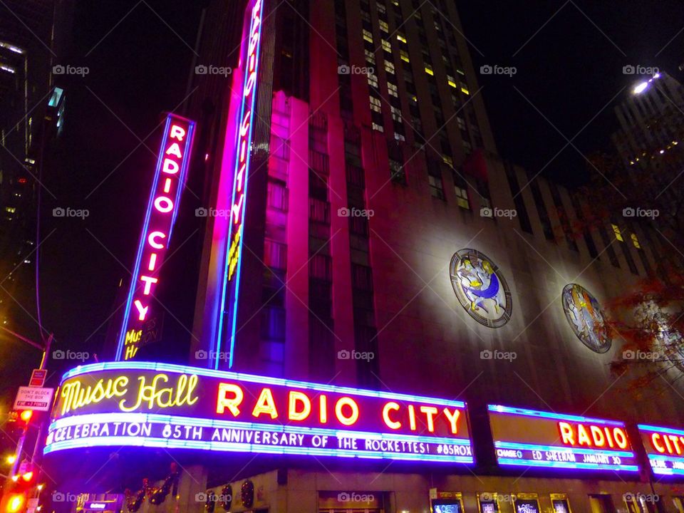 NEW YORK CITY TIMES SQUARE RADIO CITY