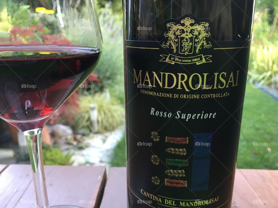 wine and glass cannonau Sardinia 