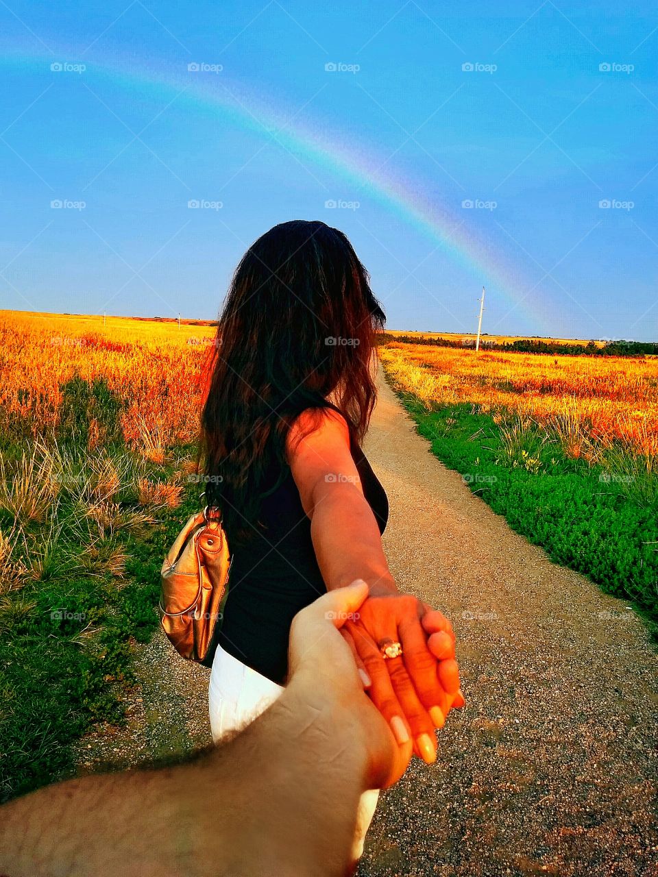 Follow me into the rainbow. After the rain comes the rainbow ...