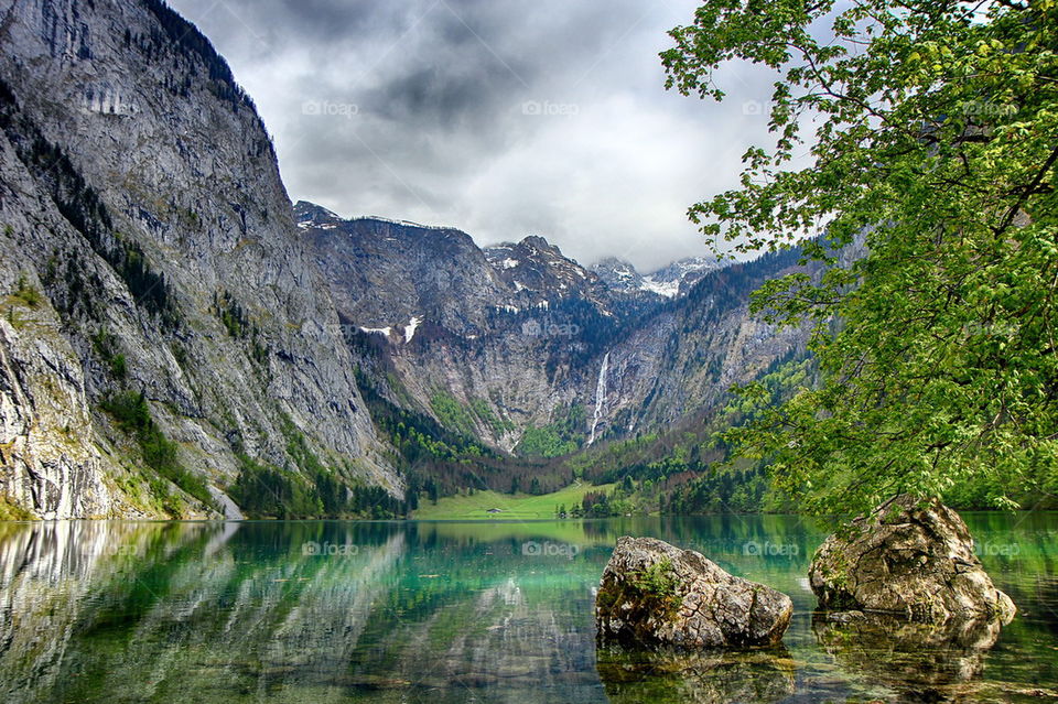 Scenics view of idyllic lake