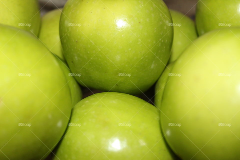 Green apples 